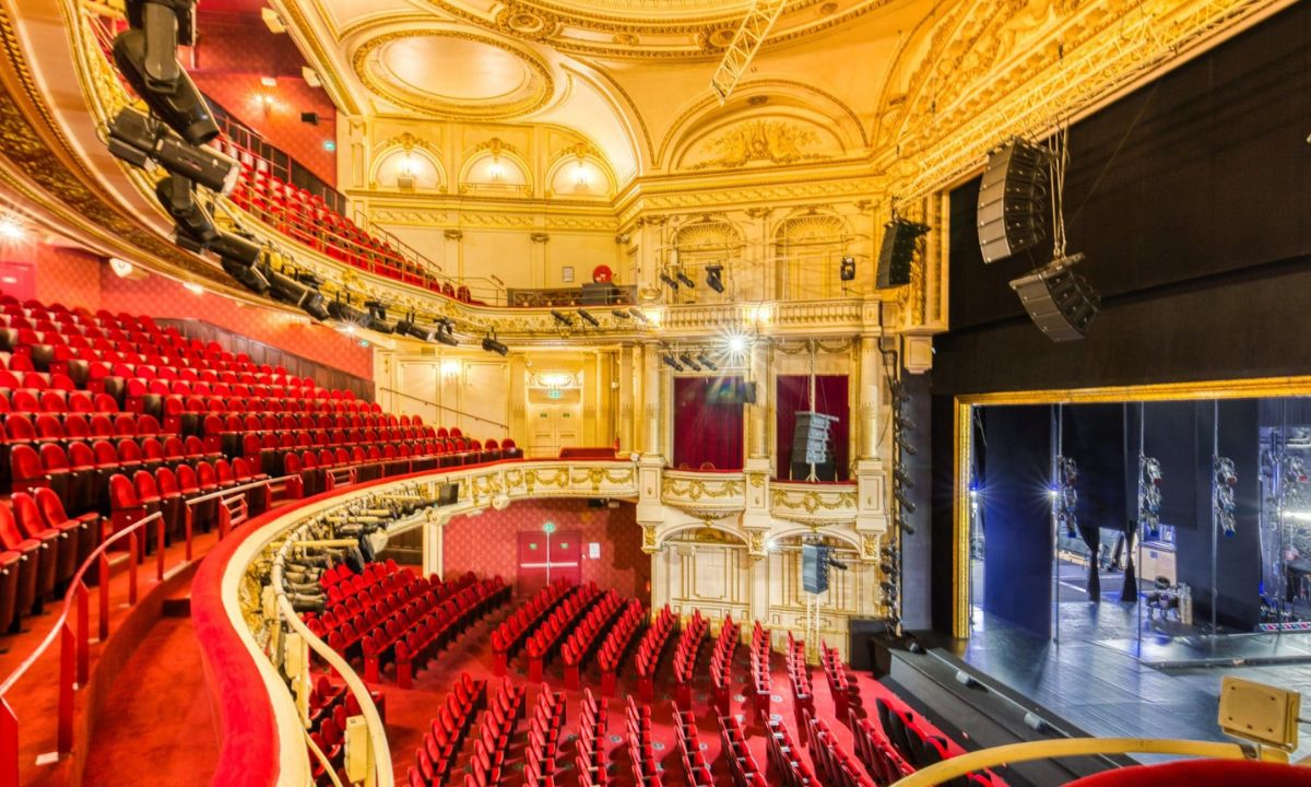 THEATRE MOGADOR