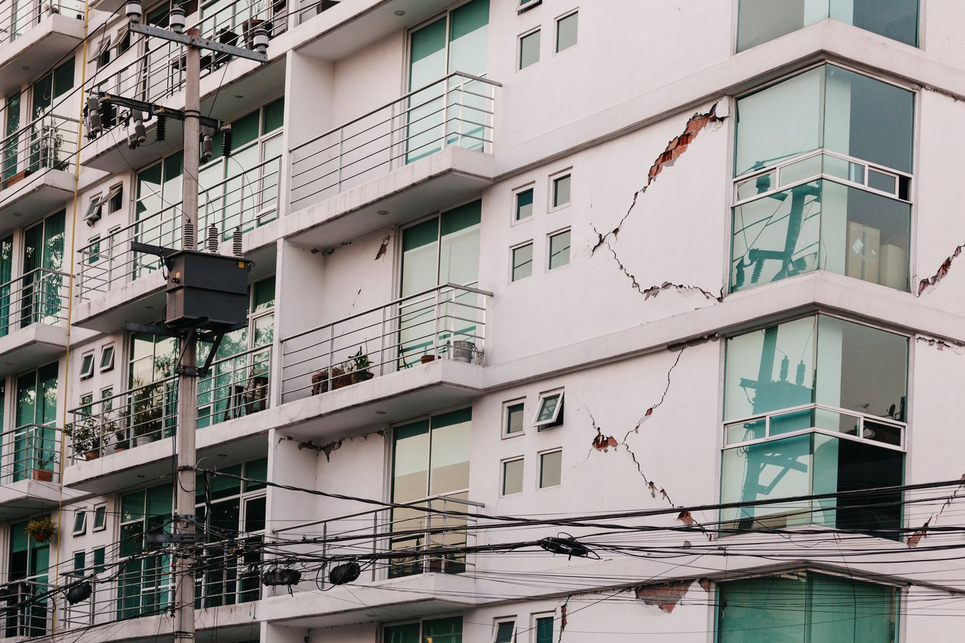 L'alternative Plurinno pour mesurer l'évolution des fissures sur les  maisons - Conseil Construction