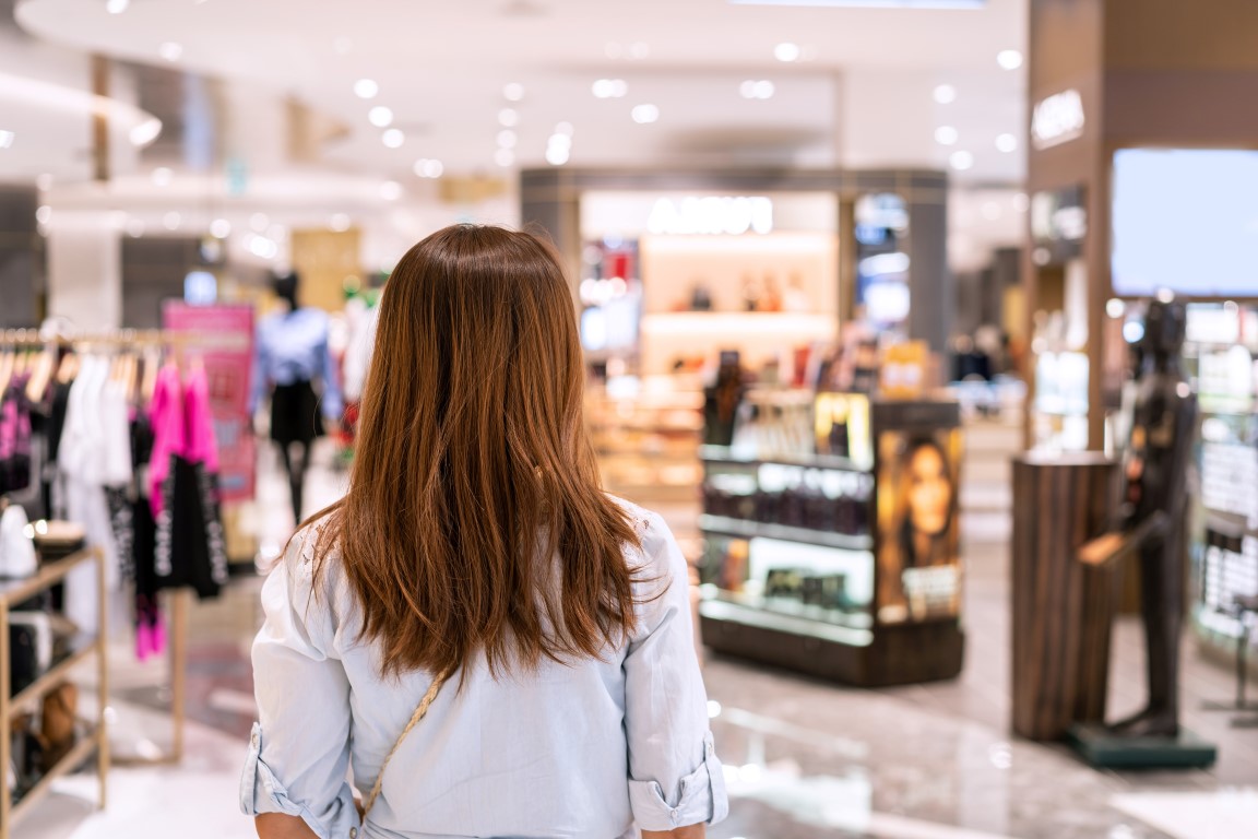 Une catégorie ERP comprend tous les établissements accueillant des gens de l'extérieur.