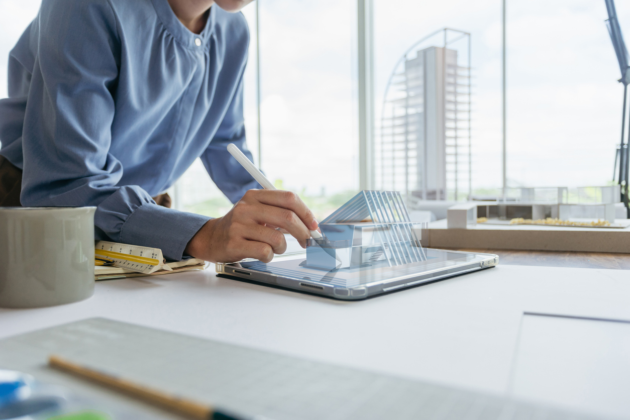 Architecte qui utilise le BIM